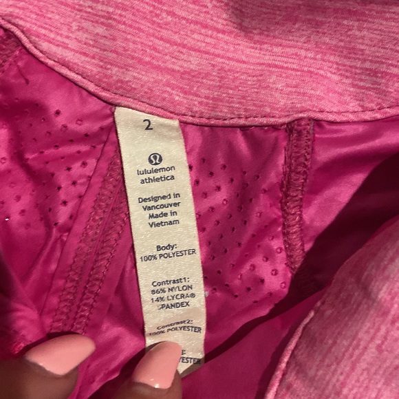 Lululemon pink wind breaker - Picture 5 of 9